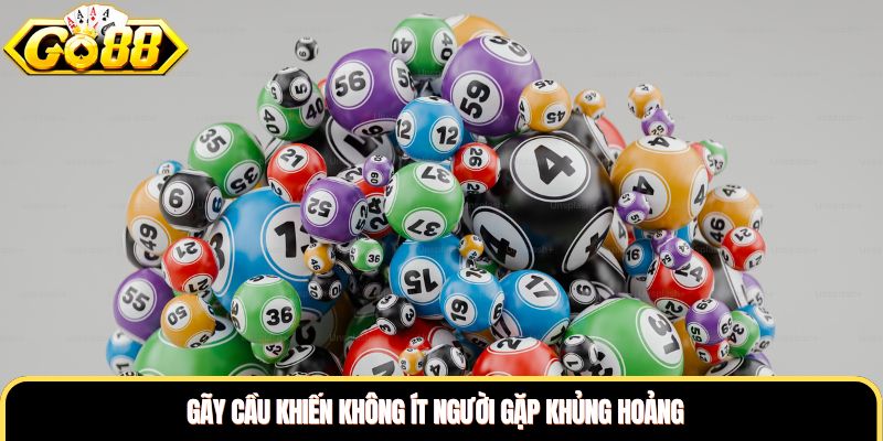 Gãy cầu khiến không ít người gặp khủng hoảng